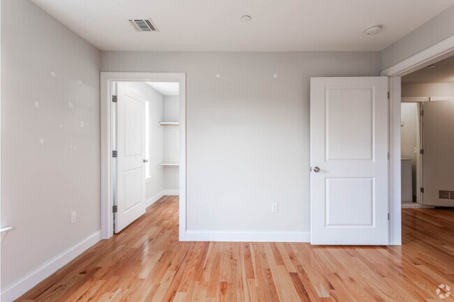 Bedroom - 339 Union Blvd