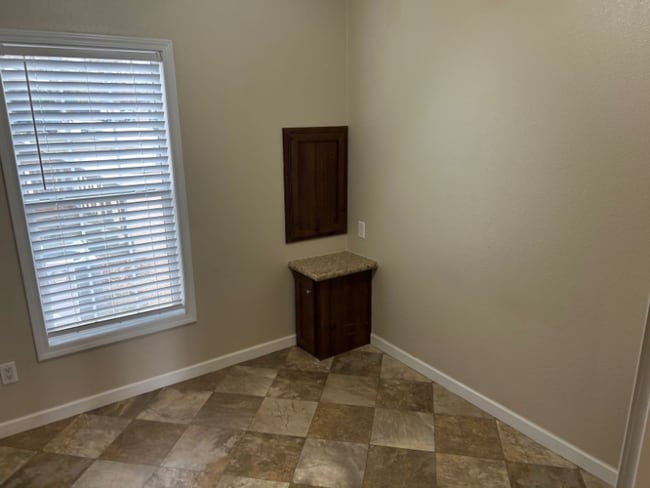 Photo - 2211 Ashberry Ave