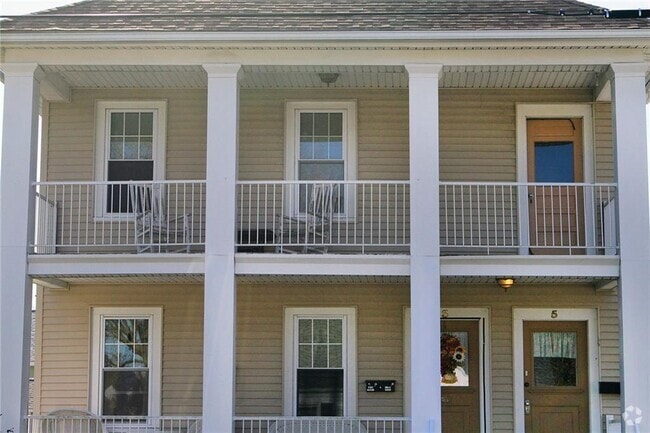 Building Photo - 5 Pennacook St Rental