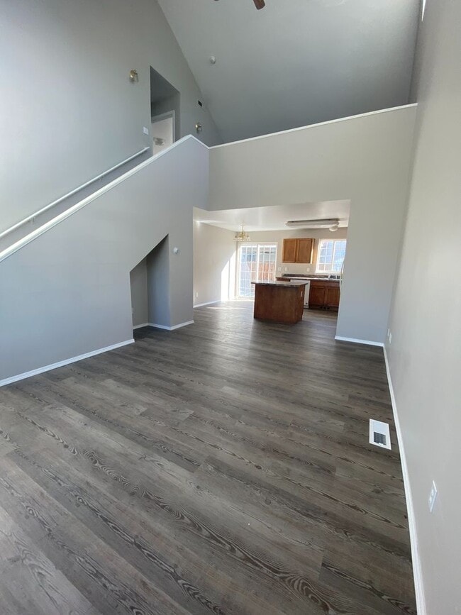 Photo - 1915 Cornell Ave