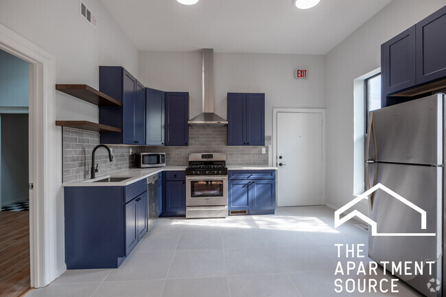 Building Photo - 646 N Damen Ave Rental