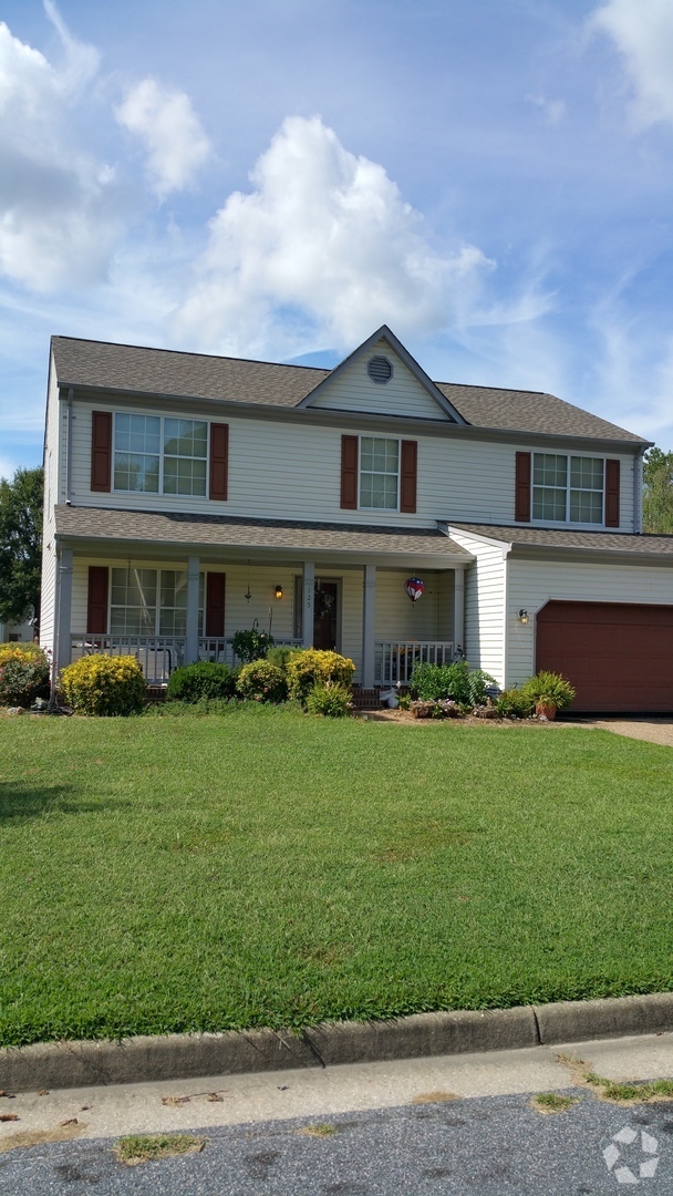 Building Photo - York County Home!