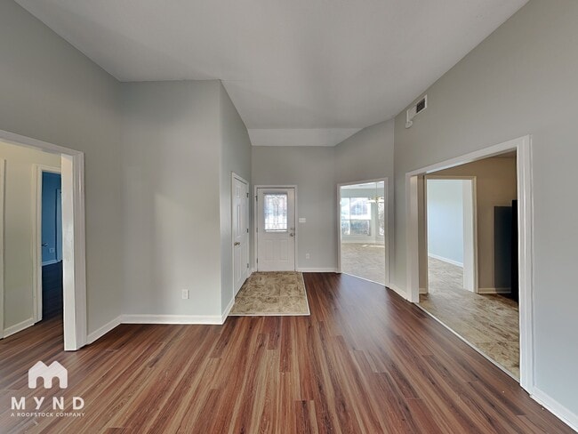 Photo - 4609 Lakes Edge Cove