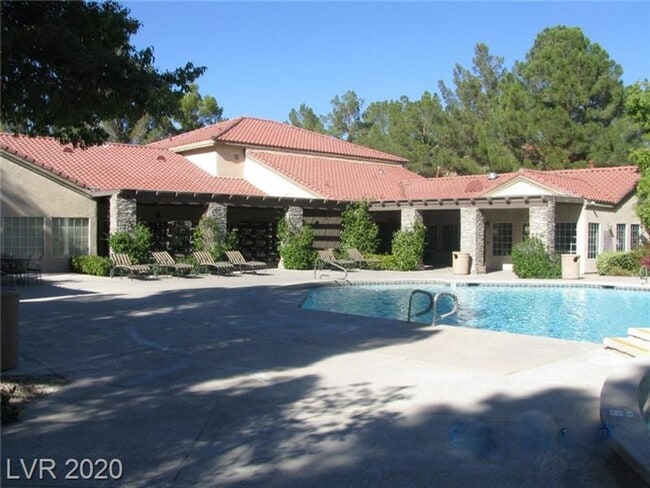 Photo - Spacious 2 bedroom Condo in Canyon Lake Community