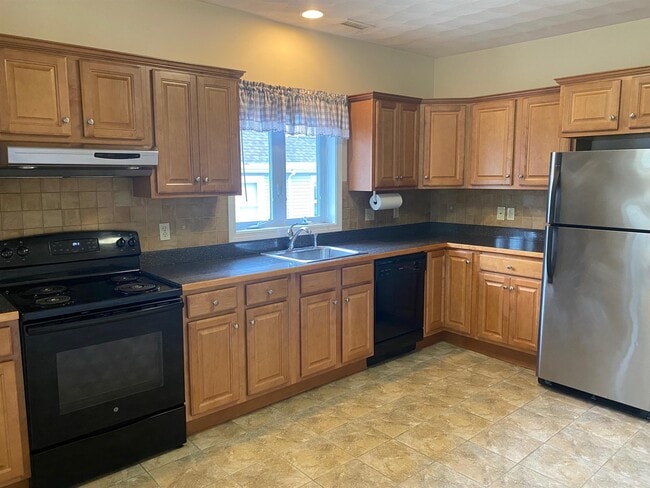 Photo - 169 Harvard St