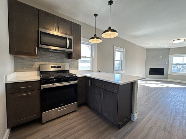 Building Photo - 442/444 E Lincoln Unit MKE-444