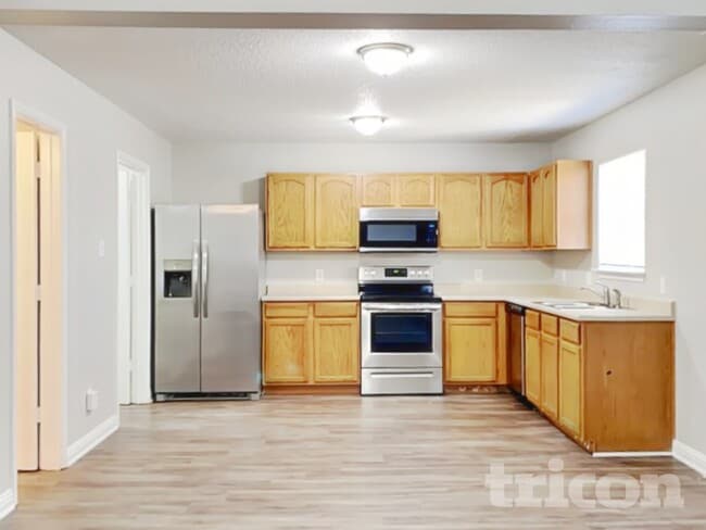 Photo - 1840 Blackmore Dr