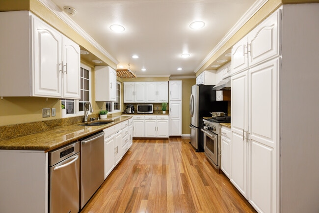 Photo - 15007 NE 12th St