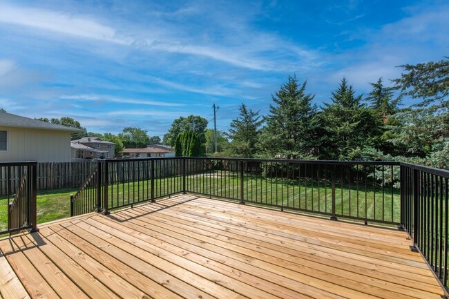 Photo - Large Updated 4-Bedroom Home for Rent – Moline