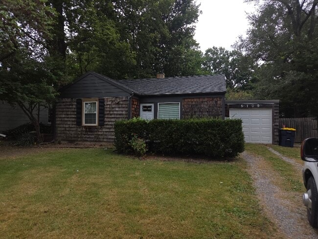 Building Photo - 8109 Ward Pkwy Rental