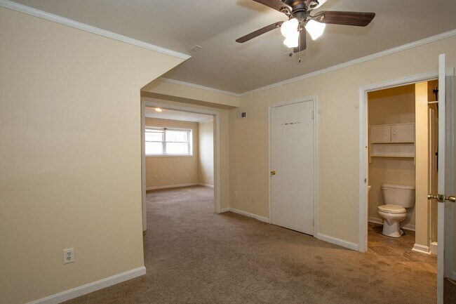 Building Photo - 3 Bed, 2 Bath, Townhome in Charles Town, WV