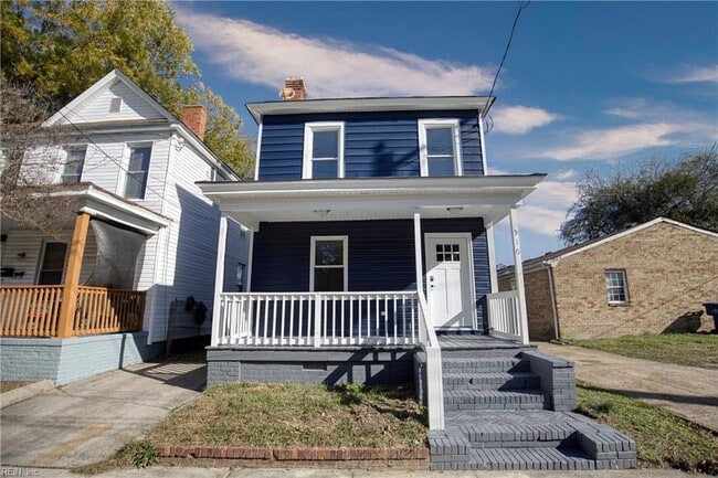 Photo - 910 Rugby St