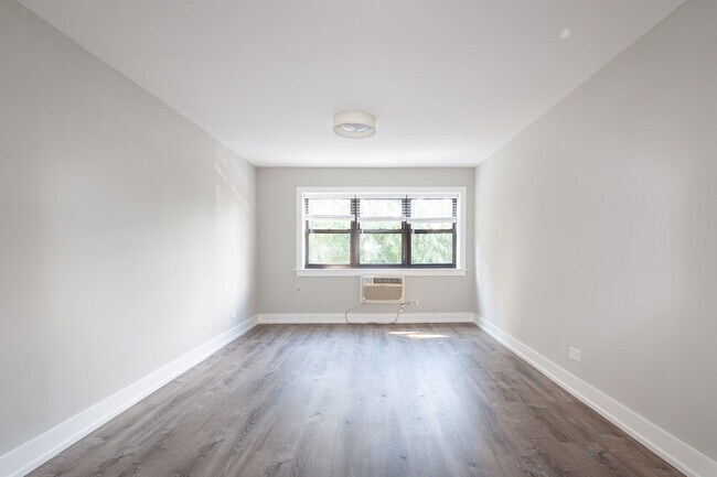 Photo - 454 W Barry Ave Unit B