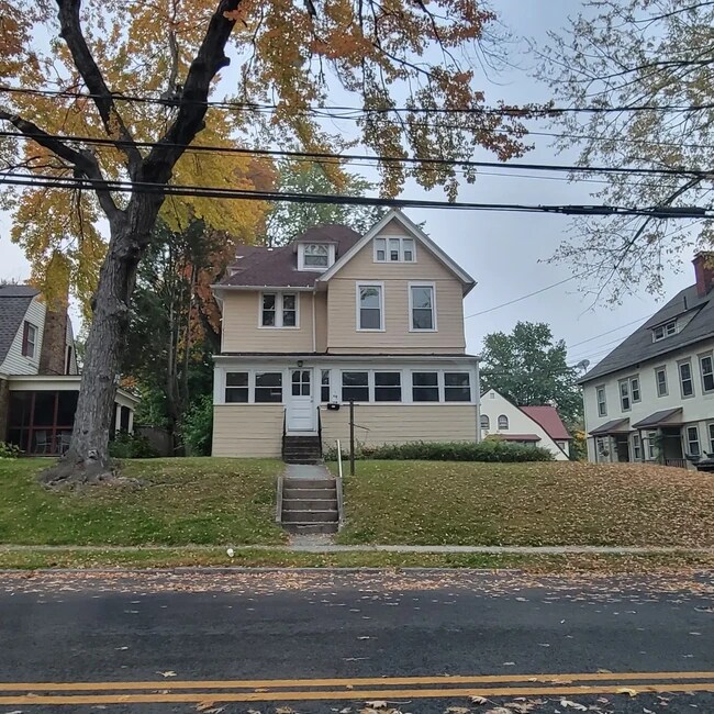 Photo - 118 Warrenton Ave Unit 3