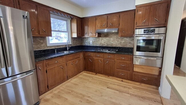 Building Photo - 3409 Givernaud Terrace Unit 2