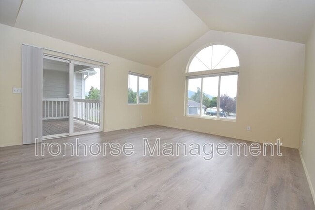 Photo - 509 Hunters Way