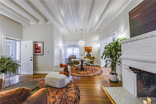 Building Photo - 7 Mt Vernon St Unit 1