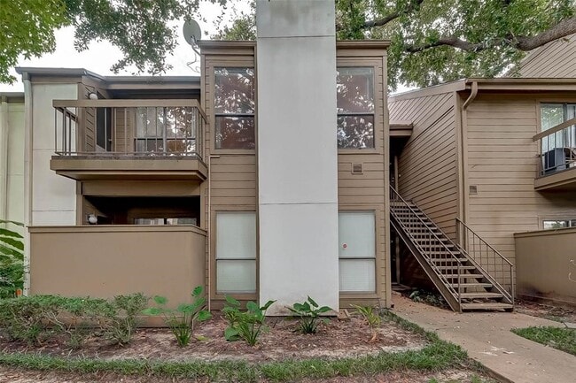Building Photo - 10047 Westpark Dr Unit 54 Rental