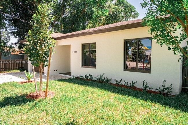 Photo - 2522 NW 9th Pl