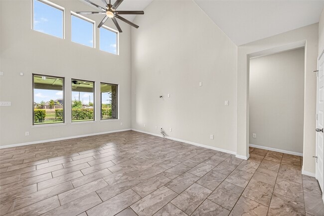 Photo - 923 Orange Zest Ln