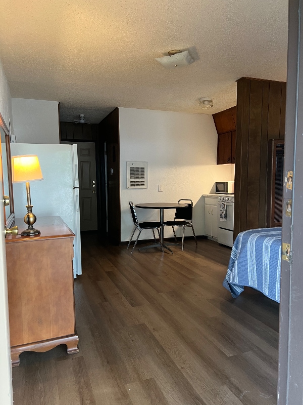 Photo - 1708 Holloman Dr Unit Apt. 4