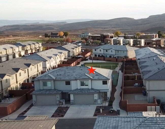 Photo - Three Bedroom Red Mountain Vista Town Home Unit 293