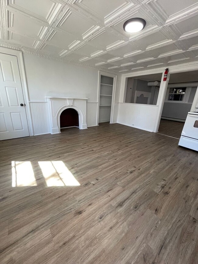 151 Grand St