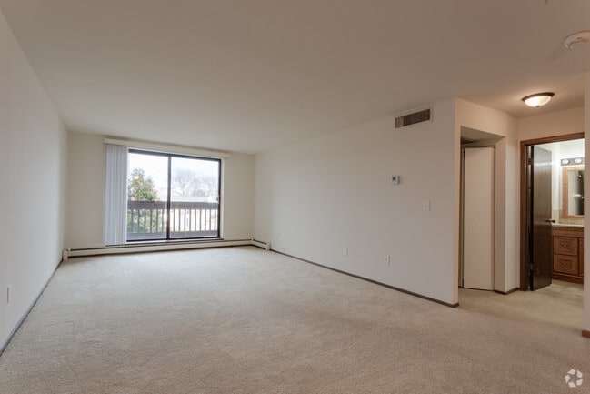 1BR, 1.5BA + Den - C - Bayside Village Apartments