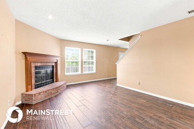 Photo - 43 Frostwood Ln