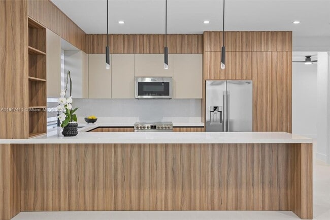Building Photo - 917 SW 78th Pl Rental
