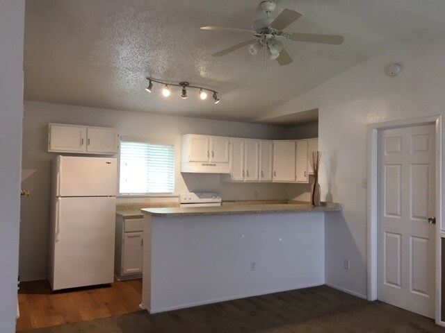 Buttercup Creek Apartments