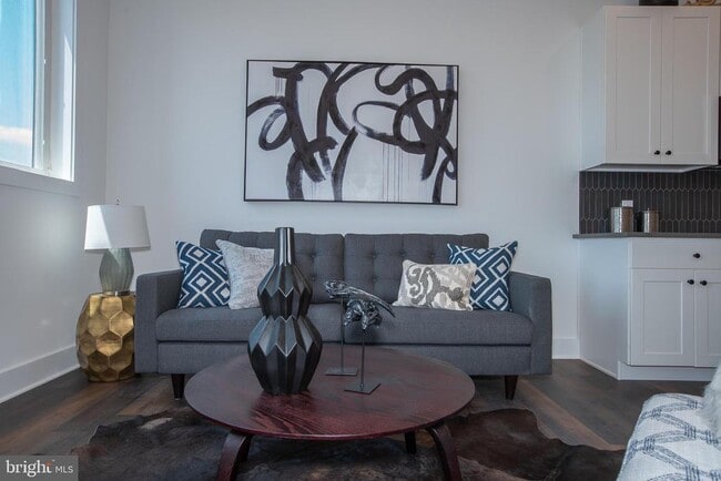 Photo - 2940 W Thompson St Unit 305