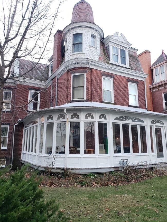Photo - 1330 Hamilton St Unidad 1330 Hamilton St - B (Side 1st Flr)