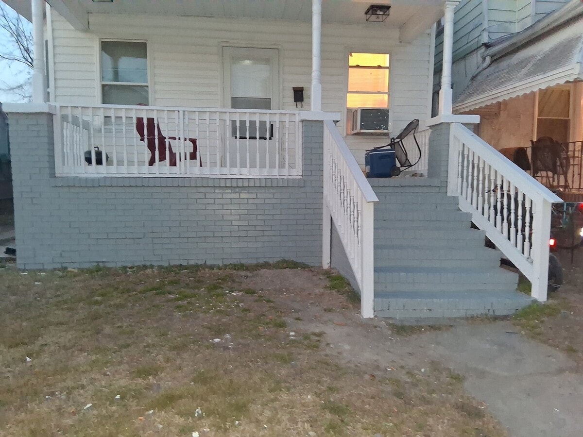 Photo - 824 Lincoln St