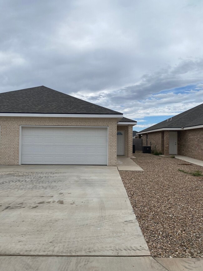Photo - 1308 Sonora Rd Townhome