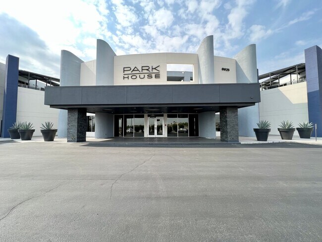 MOVE IN SPECIAL!!! FIRST MONTH FREE!!! LUX... - MOVE IN SPECIAL!!! FIRST MONTH FREE!!! LUX... Casa