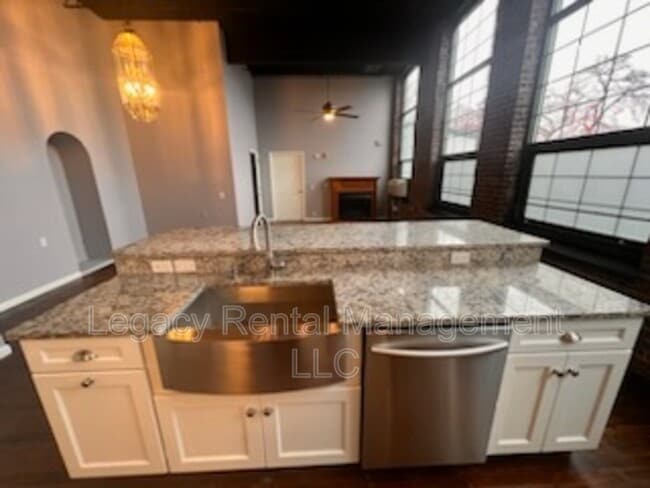 Photo - 324 Allen St