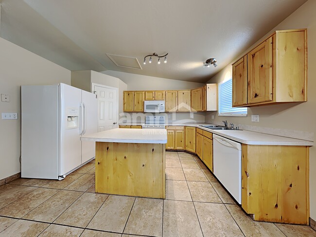 Photo - 3795 W 850 S House