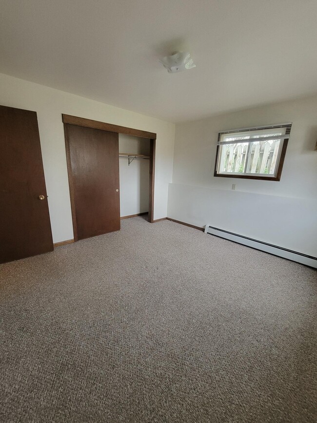 Photo - 729 Halbert St Unit 1
