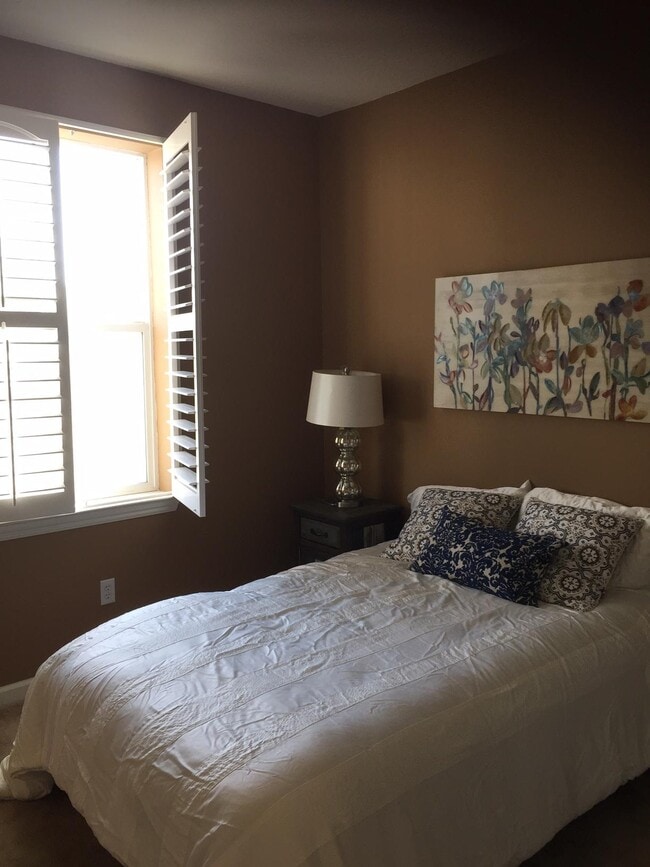 Photo - 467 Pariso Terrace