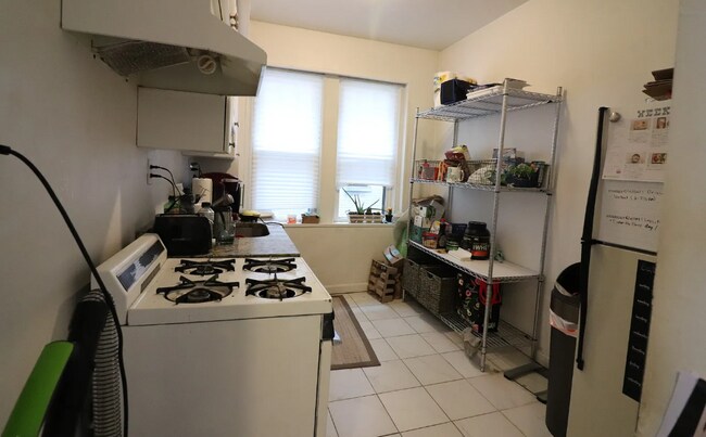 Photo - 1999 Commonwealth Ave