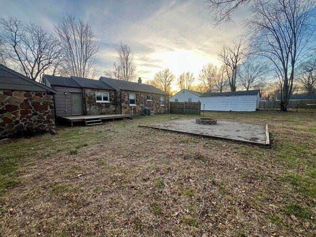 Photo - 307 W South St