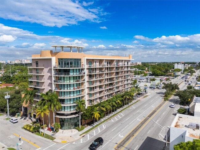 Building Photo - 1690 SW 27th Ave Unit 608