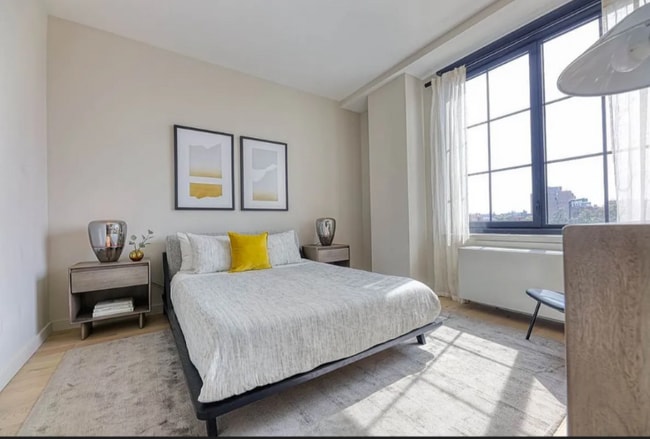Building Photo - 144-77 Northern Blvd Rental