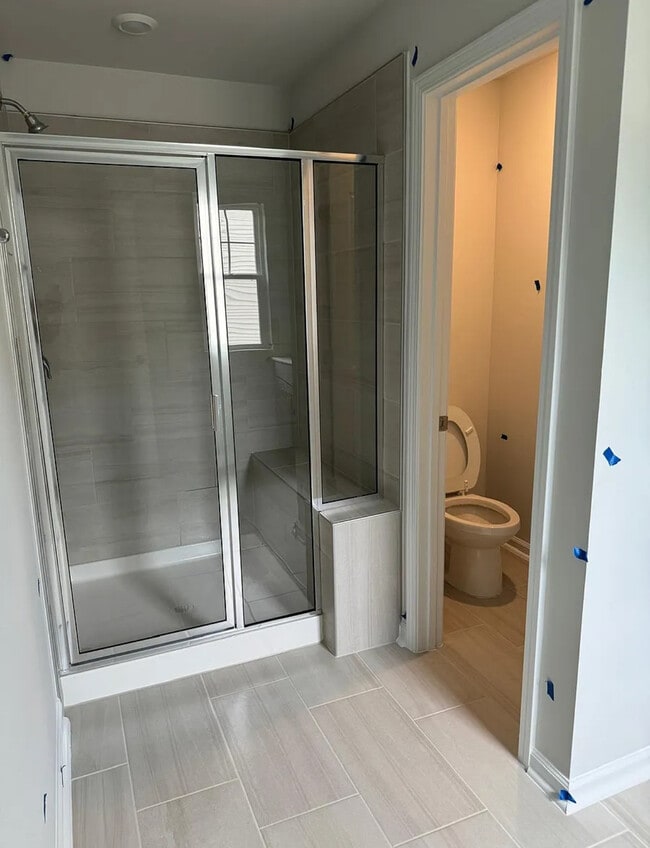 Photo - 1056 Lily Loch Way