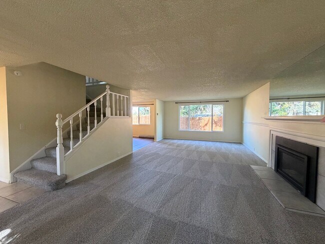 Photo - 2735 Almaden St
