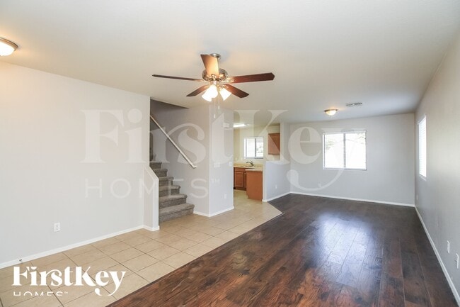 Photo - 1858 E Omega Dr