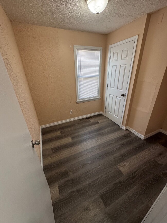 Photo - 2 Bedroom, 1 Bathroom with fenced yard, and is centrally located in Wichita Ks