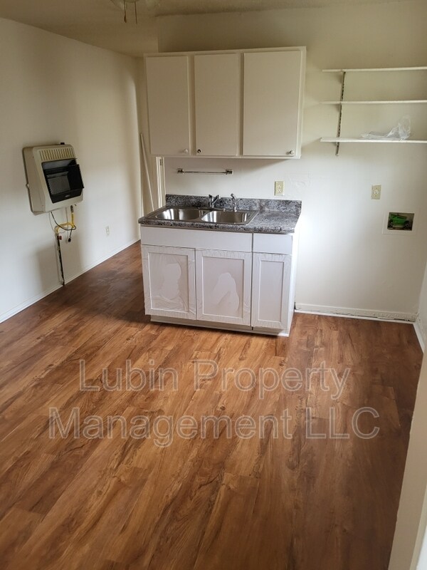 Photo - 2255 Marble Ave