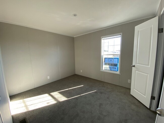Photo - 3363 Bissell Rd